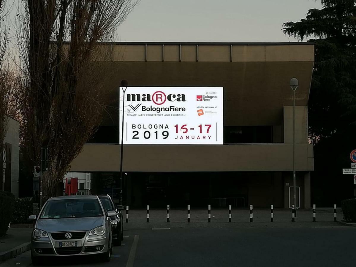 M2Bo Dossetti 27 - Fiera Appartement Bologna Buitenkant foto
